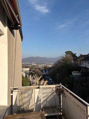 Helle 4-Zimmer Wohnung im 1. OG mit Balkon in Bonn-Bad Godesberg