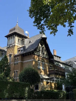 Reizvolles Mehrfamilienhaus in südlicher Vorstadt mit grandiosem Rheinblick!
Sanierungsbed