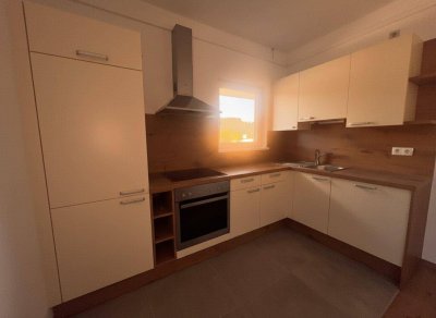 helle 4-Zimmer-Wohnung mit 2 Balkonen, 2 Bädern & neuer Küche – barrierefrei, zentrumsnah & top angebunden!