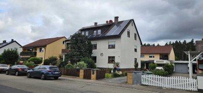 Ansprechende und gepflegte 4-Zimmer-Wohnung mit Balkon und Einbauküche in Schwanstetten