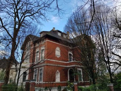 Ansprechende WG Wohnung in Jugenstilvilla WG geeignet