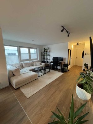 Exklusive geräumige 2 Zimmer-Penthouse Wohnung