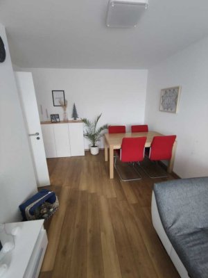 Moderne 2,5-Zimmer-Erdgeschosswohnung mit Terrasse und Einbauküche in Ulm