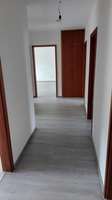 Gepflegte 4-Zimmer Wohnung im 1. OG mit Balkon in Karlsruhe Nordweststadt