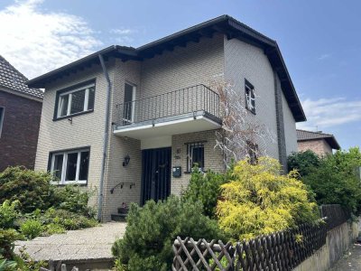 Platzwunder! freundliches Einfamilienhaus in zentrumsnaher Lage in Baesweiler