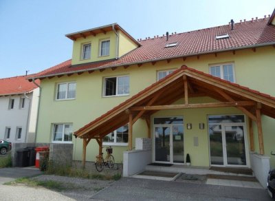 NEUWERTIGE SINGLEWOHNUNG mit FUSSBODENHEIZUNG in GRÜNLAGE