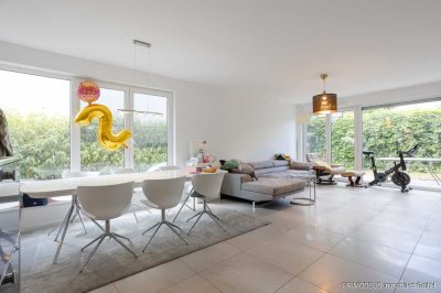 Neuwertiges 5-Zimmer-Reihenhaus mit Einbauküche in Bad Soden am Taunus