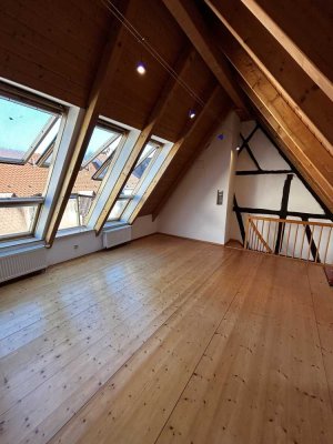 Einzigartige Maisonettewohnung mit Atelier – im Herzen von Weinheim am Marktplatz