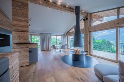 Edle Chalets in „Ski-in &amp; Ski-out“-Lage mit imposanten Kaiserblick