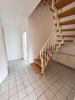 ***Hilden-Citynah! Kleines Haus-im-Haus! 3-Zi.-Ambiente-Dachgeschosswohnung mit Balkon!***