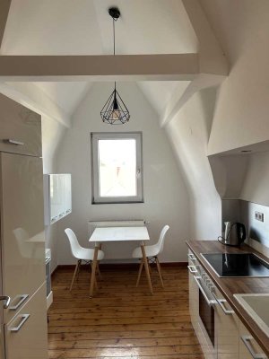 52+30qm: Teilmöblierte 3ZKB Altbauwohnung in Feudenheim