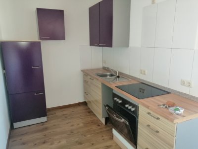 renovierte 2 Raum Wohnung 1 OG mit Keller