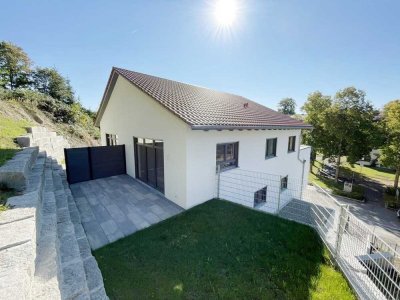 +++ Erstbezug +++
 Großzügige Doppelhaushälfte mit Garage und Stellplatz
 in Illerkirchberg