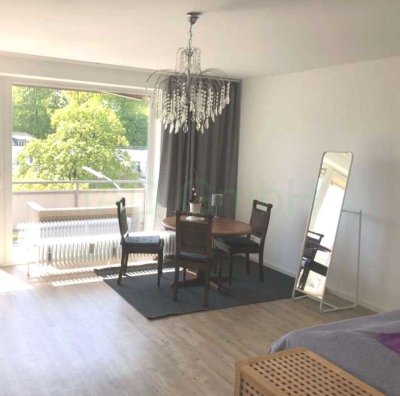 Vollständig renovierte charmante 2-Zimmer-Wohnung mit Balkon und Einbauküche in Hamburg Wandsbek - P