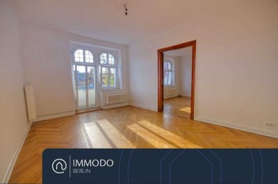 � Sensation am Schloss Charlottenhof - helle 5 Zimmer Altbau Wohnung mit Süd West Balkon