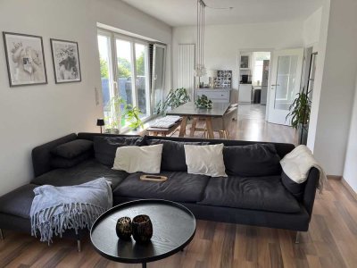 Exklusive 3-Zimmer-Wohnung mit sonniger Terrasse und Blick ins Grüne