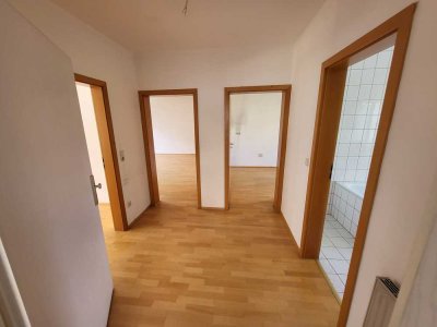 Helle neu-renovierte 3-Zimmer-Whg mit Balkon in Erfurt-Löbervorstadt