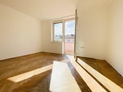 PROVISIONSFREI VOM EIGENTÜMER! 4-ZIMMER-WOHNUNG IN GUTER WOHNLAGE!