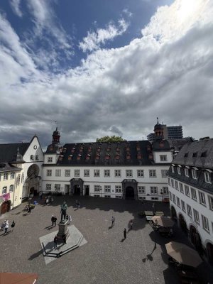 Altstadt-Traum am Jesuitenplatz!  Designwohnung mit Klimaanlage & Einbauküche – Erstbezug