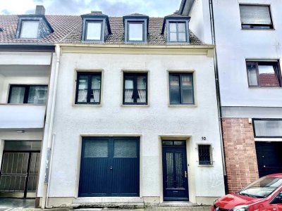 Wohnen im Zentrum von Saarlouis - 2 ZKB-Wohnung mit Balkon in Saarlouis zu verkaufen