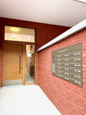 KFW55, exklusives Wohnung mit EBK, großer Terrasse, Fernwärme und Tiefgarage