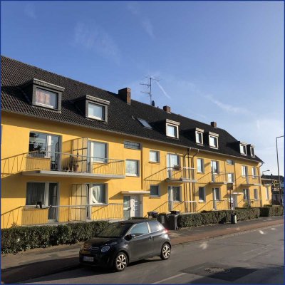 2- Zimmer-Dachgeschoss-Wohnung mit Gartennutzung in Duisburg zur Miete!
