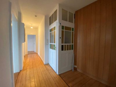 WG geeignete Altbau-Wohnung in der Oststadt