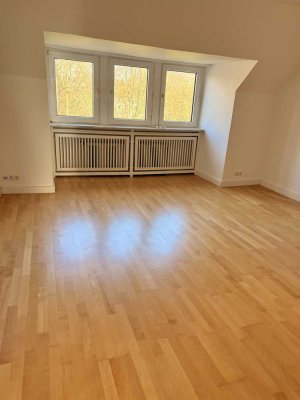 Charmante 2-Zimmer Dachgeschosswohnung in Essen-Bergerhausen