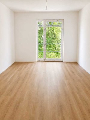 Neubau-Erstbezug! Hochwertige 2-Zimmer-Wohnung mit Balkon, Küche, Stellplatz und Kellerraum