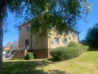Wir renovieren für Sie - charmante 2,5-Raum-Wohnung in ruhiger Gegend