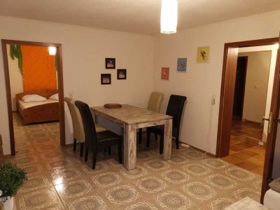 Geräumiges Zweifamilienhaus – ideal für Familien und Kapitalanleger! Ein echtes Investment!