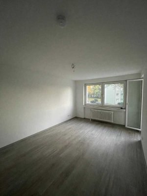 Helle 2-Zimmer-Wohnung in DO-Süd | 49,9 m² | Balkon | Aufzug | 605 € warm