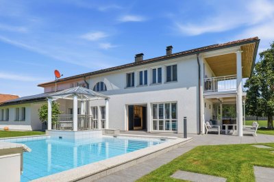 Exklusive Villa mit traumhafter Poollandschaft in absoluter Ruhelage