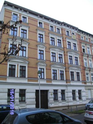 3 Raum-Wohnung mit Balkon und Einbauküche in Sudenburg zu vermieten