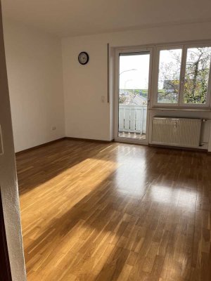 Schöne 1,5-Zimmer-Whg mit Südbalkon
