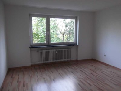 Tannenwäldchen: Zentral gelegene Wohnung mit Südbalkon, mit Panoramablick über Kassel