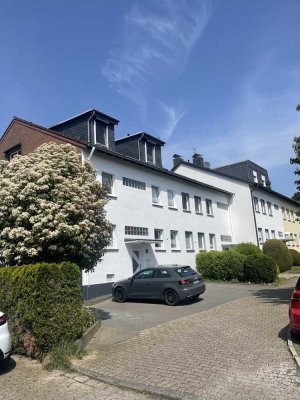 Bitte nicht mehr bewerben!! Schöne 3-Zimmer-Wohnung mit Einbauküche in Solingen