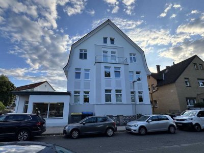 Neue Dachgeschosswohnung mit Balkon und Spitzboden