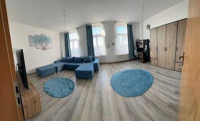 3-Raum-Wohnung mit Balkon incl. Möblierung zu verkaufen