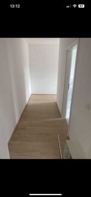 Attraktive 1-Zimmer-Wohnung mit EBK und Balkon in Oftersheim