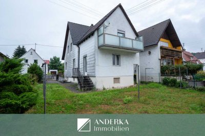 Charmantes Sanierungsprojekt: Doppelhaushälfte in Krumbach mit großem Potenzial!