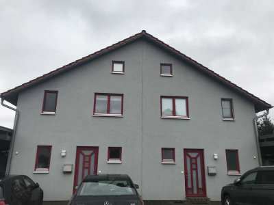 Gepflegte Doppelhaushälfte  Niedrigenergiehaus mit Solaranlage  in Marnheim