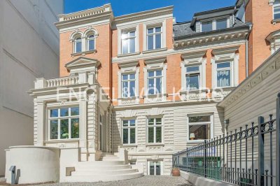 Einziehen und wohlfühlen –  historische Stadtvilla mitten in Eppendorf.