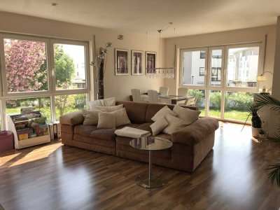 Wohnen am Park: Moderne 3-Zimmer-Wohnung mit EBK und Aufzug in Hattersheim