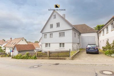 Jede Menge Ausbaureserve! Bauernhaus mit riesiger Scheune, schönem Garten, Gewölbekeller uvw...