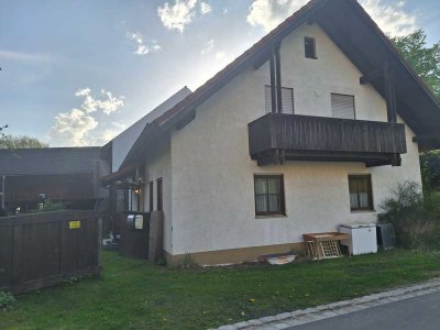 465000 €  - 133 m² - 7.0 Zi.
Guter Zustand, geringe Abnutzung, sofort beziehbar, Zentralheizung neu.