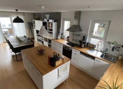Helle 2,5-Zimmer Maisonette-Wohnung mit Balkon in Aidlingen