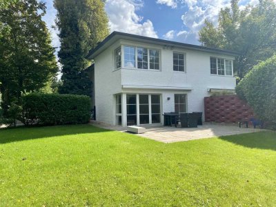 Haus im Haus auf traumhaften Garten