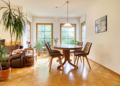 Reserviert - Charmantes Zweifamilienhaus in Minfeld!