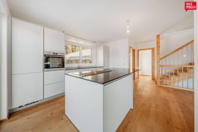 Modernes Einfamilienhaus mit Garten, Panoramablick und hochwertiger Ausstattung